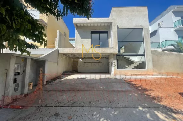 Casa para venda c/ 3 suítes, garagem coberta, quintal com piscina, Jardim Caiapia, Cotia
