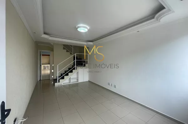 Casa p/ venda c/ 2 dorms, quintal amplo com churrasqueira e 2 vagas de garagem no miolo da Granja Viana, Cotia - Foto 2