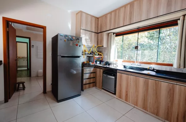 Casa para venda toda avarandada,  com 3 dormitórios, sendo uma suíte, sala super espaçosa, piscina, localizada no Condomínio Lago do Sol, Quinta Dos Angicos, Cotia - Foto 6