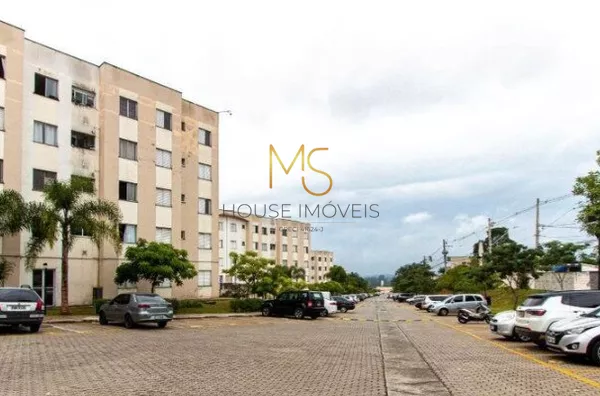 Fachada dos edifícios e vagas de garagem descobertas