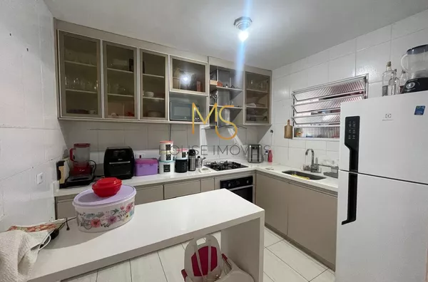 Casa para venda, com porteira fechada, com 2 dorms, cozinha planejada, quintal e garagem cobertos Jardim Petrópolis, Cotia - Foto 1