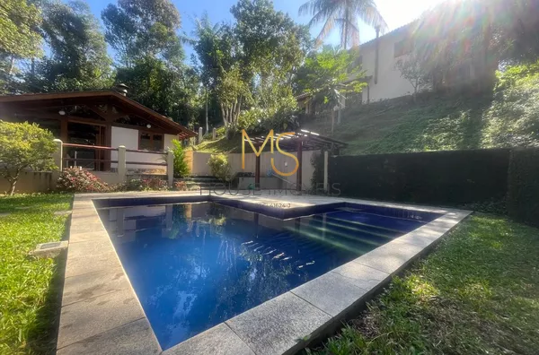 Casa para venda com 3 dorms, sendo 1 súite, piscina, área gourmet com salão de festas e quintal amplo, KM 26 da Raposo Tavares, Cotia - Foto 1