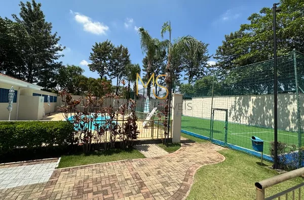 Acesso ao campinho e à piscina