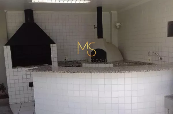 Churrasqueira e forno de pizza