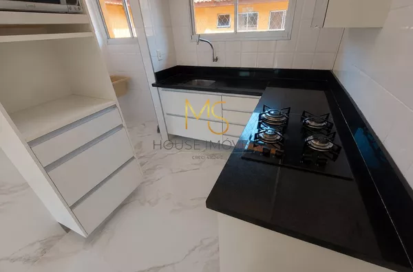 Casa para venda, totalmente reformada, estilo belvedere, com 2 quarto(s), no Jardim Torino, em Cotia, SP