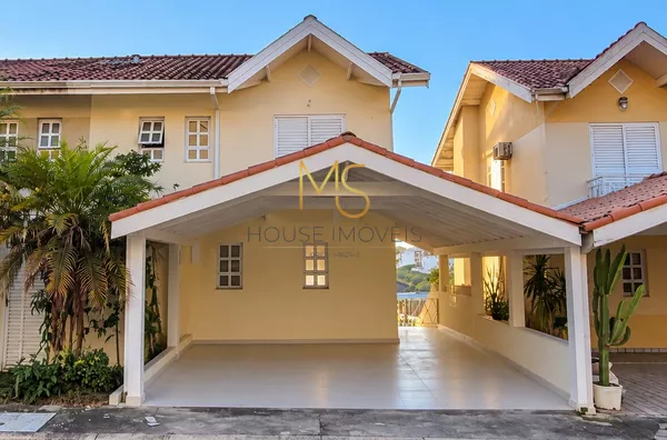 Casa reformada em condomínio fechado para venda, com 3 quarto(s), na Chácara Pavoeiro, Cotia, SP