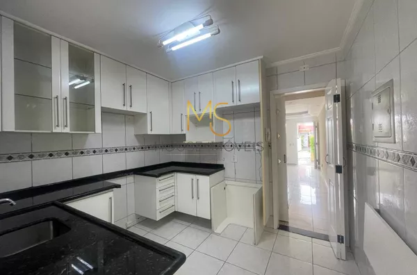 Casa p/ venda c/ 2 dorms, quintal amplo com churrasqueira e 2 vagas de garagem no miolo da Granja Viana, Cotia - Foto 6