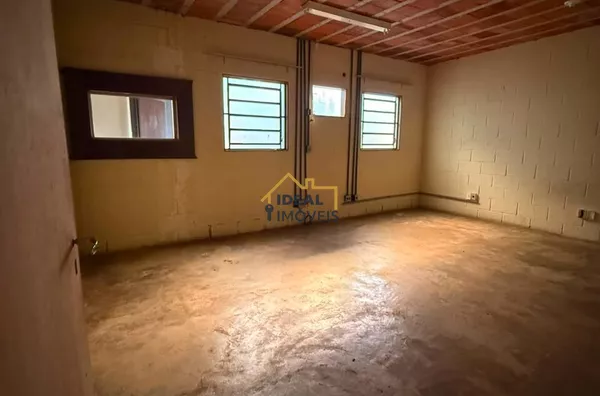 Imóvel Comercial 2000m² para Alugar em Birigui 13 Salas Região Nobre por R$5500