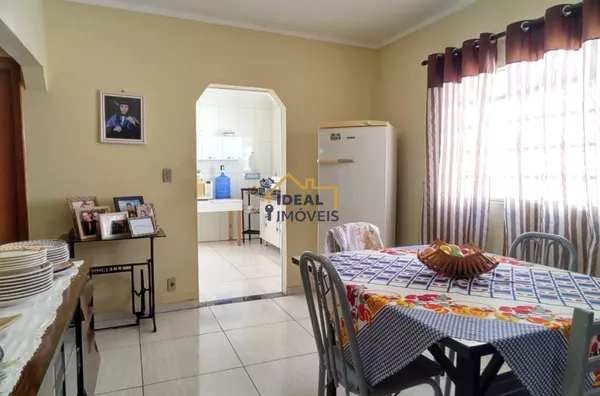 Espaço e Facilidade: Casa Pronta para Financiar em Terreno de 250m²