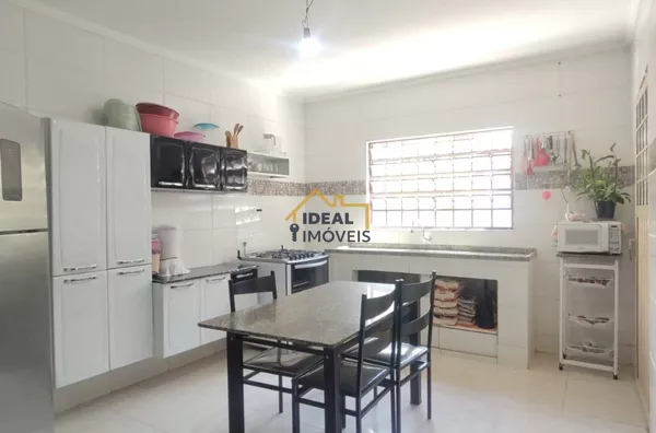 Oportunidade no Monte Líbano: Casa com 3 Quartos Próxima ao Alto do Silvares