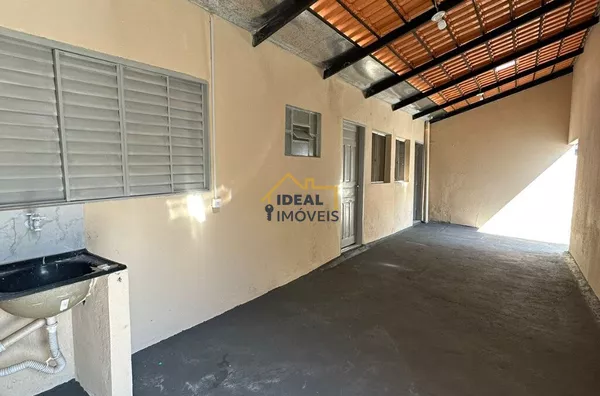 Locação: Casa com 3 dormitórios e edícula na Rua José Masson