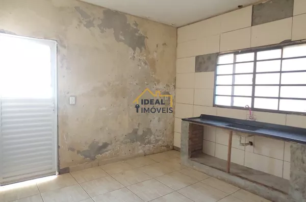 Sobrado pra venda, aceita permuta em veículos. Aberto a  propostas - Foto 4