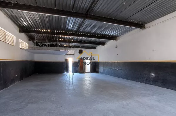 Barracão Comercial para Alugar Jardim Morumbi Birigui por R$1800 Salão Amplo