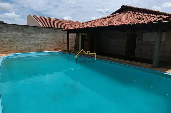 Lazer Privativo e Conforto: Casa com Piscina e 2 Quartos em Birigui