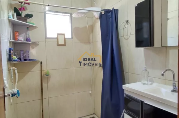Espaço e Facilidade: Casa Pronta para Financiar em Terreno de 250m²