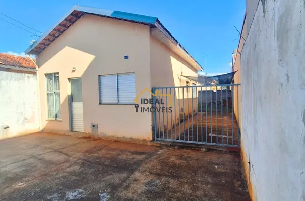 Casa Candeias Birigui R$180 mil 49m² Terreno 160m² 2 Quartos Quintal Grande Garagem 2 Vagas