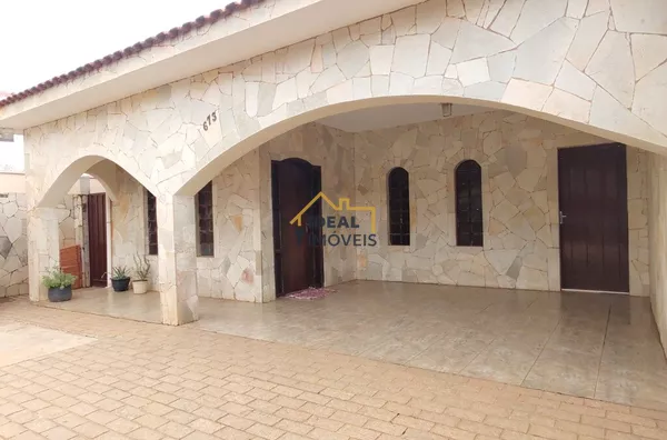 Excelente Casa a Venda na Vila Xavier, Birigui - 3 quartos, 1 suite,  cozinha, quarto e lavanderia com planejados, garagem p/ dois carros, área de churrasqueira. - Foto 2
