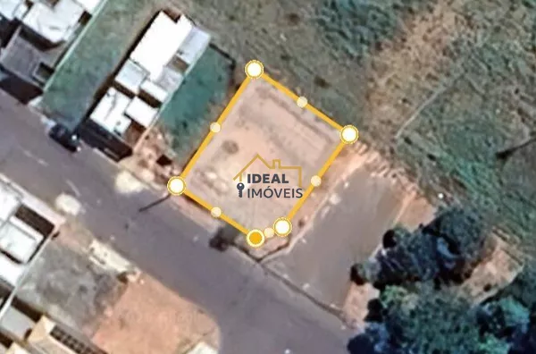 Terreno de esquina - Moimaz - Frente área verde - Foto 2