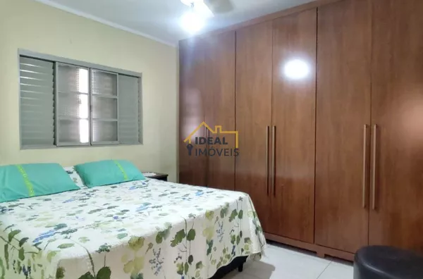 Espaço e Facilidade: Casa Pronta para Financiar em Terreno de 250m²