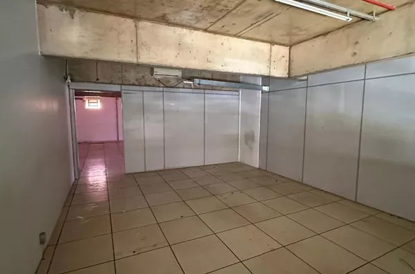 Prédio comercial com galpão para aluguel,  Zona Industrial (guara), Brasilia