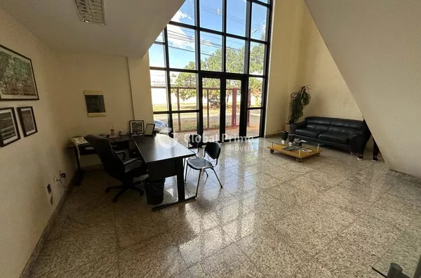 PRÉDIO ADMINISTRATIVO + GALPÃO!