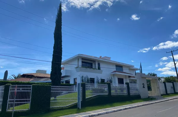 Casa para aluguel, 4 quarto(s),  Setor De Habitacoes Individuais Sul, Brasilia