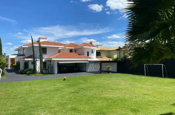 Casa para aluguel, 4 quarto(s),  Setor De Habitacoes Individuais Sul, Brasilia