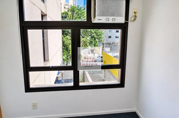 Vila Olímpia! Sala (32 m²) OPORTUNIDADE! 2 banheiros com 1 vaga à venda ou locação  