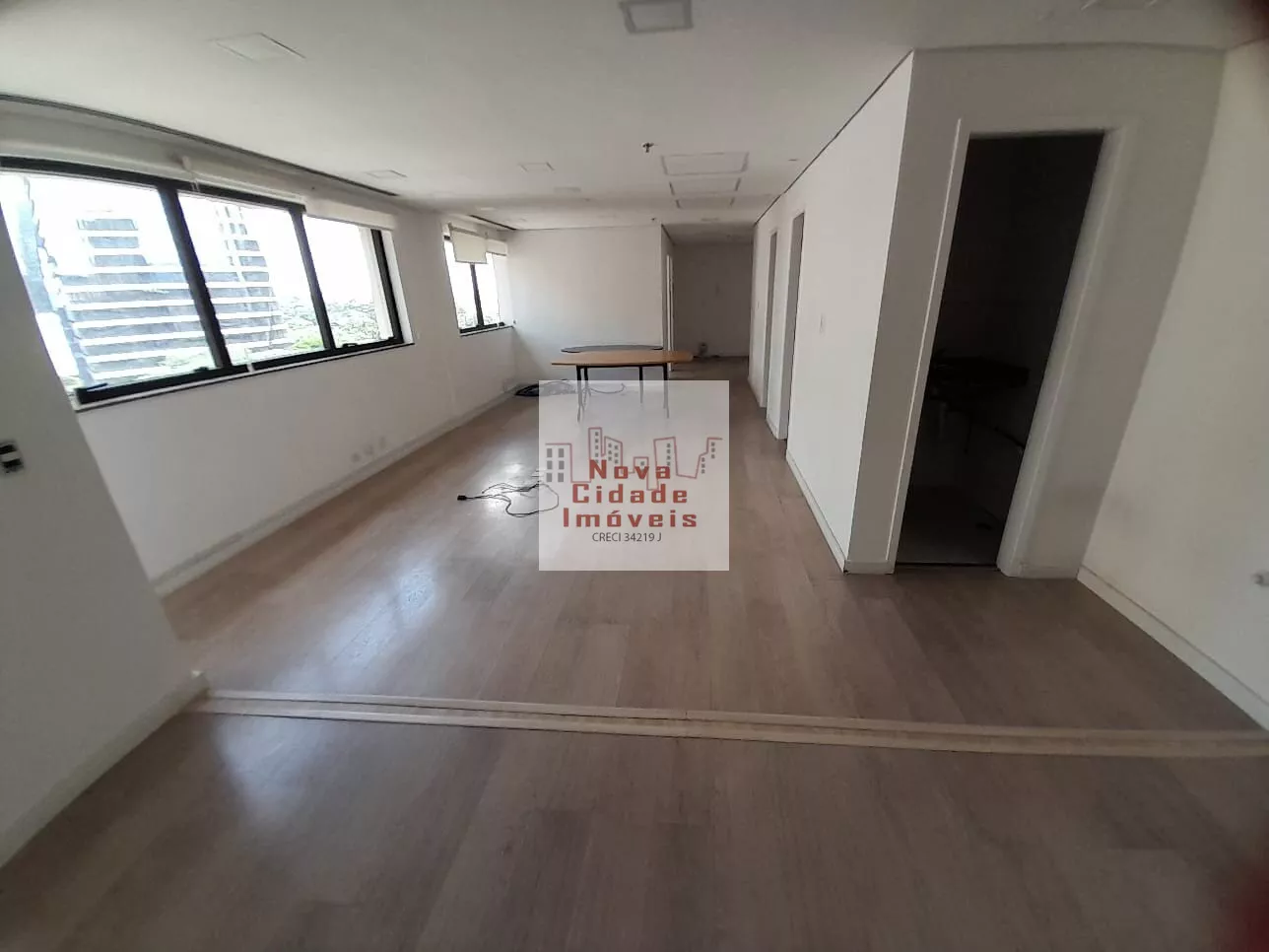 Vila Olímpia! Conjunto Comercial 40 m2 1 banhs. 2 vagas para venda e aluguel - W2206_SA2891