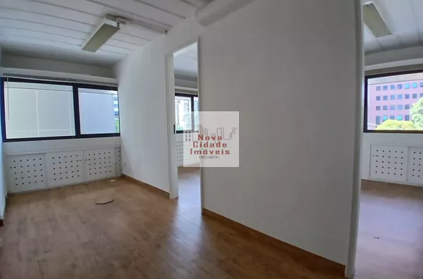 Brooklin! Sala comercial  62 m2 4 salas 2 banhs. 2 vagas p/ venda e locação - Foto 2