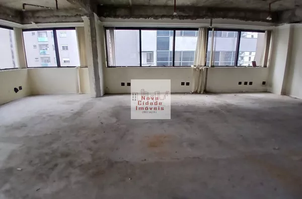 Itaim Bibi! Conj. Comercial no contra-piso (103 m²) com 2 banheiros e 2 vagas à venda! - Foto 6