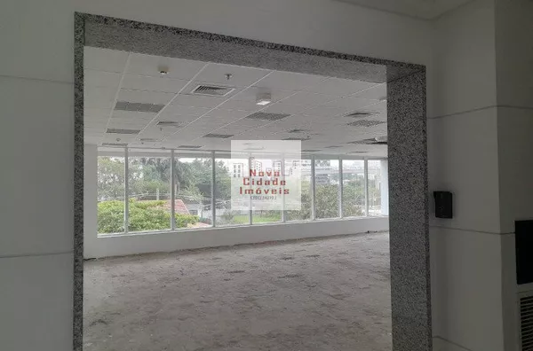 Brooklin! Sala comercial 194 m²  1 sala no contra-piso 4 banhs. 5 vagas para aluguel  Brooklin, São Paulo - Foto 4