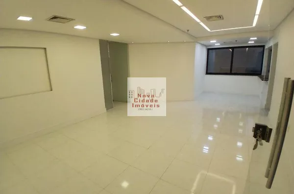 Itaim Bibi! Conjunto de 120 m² 4 salas 3 banhs. 2 vagas para venda e locação - Foto 2