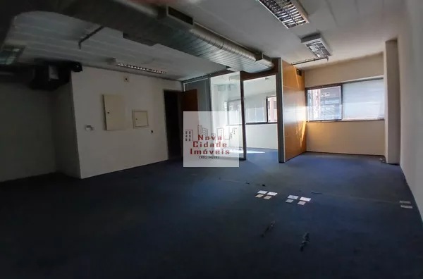 Brooklin! Sala comercial  55 m² 2 salas 2 banhs. 2 vagas para locação - Foto 1