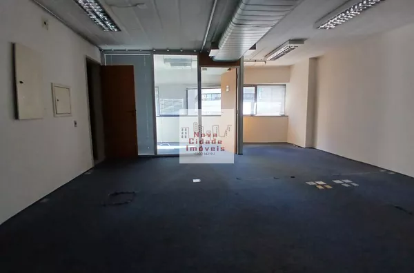 Brooklin! Sala comercial  55 m² 2 salas 2 banhs. 2 vagas para locação - Foto 2