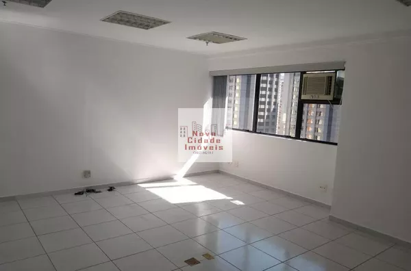 Moema! Sala comercial de 40 m² 1 sala AR CONDICIONADO 2 banhs. 1 vaga para venda - Foto 2