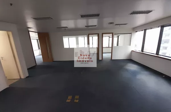 Itaim Bibi! Conjunto comercial 125 m²  locação 2 banhs. 3 vagas - Foto 6