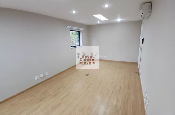 Vila Olímpia! Conjunto comercial (30 m²) 1 sala, banheiro c/1 vaga à venda