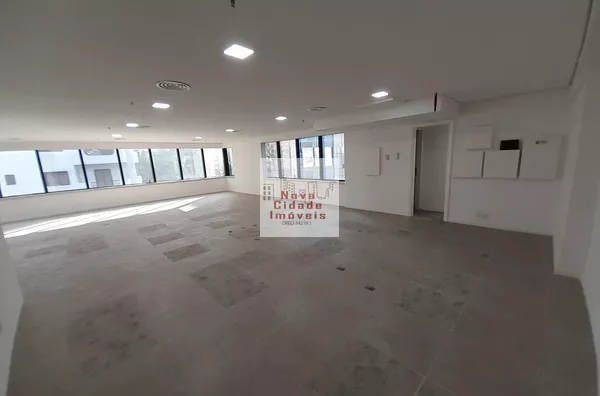 Itaim Bibi! Conjunto comercial 125 m²  locação 1 sala 3 banhs. 2 vagas - Foto 3
