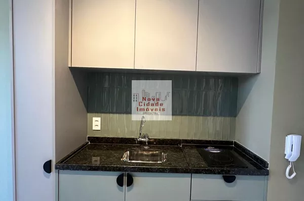 Vila Olímpia! Aptº 1 dorm (31 m²) semi-mobiliado com varanda, banheiro e 1 vaga para locação