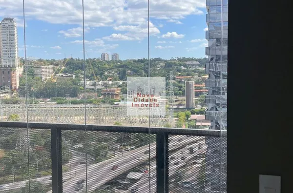 Vila Olímpia! Aptº 1 dorm (31 m²) semi-mobiliado com varanda, banheiro e 1 vaga para locação