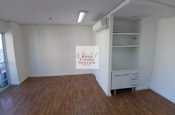 Vila Olímpia!!! Sala 32 m²  Reformado Ar Cond.1 banh 1 vaga p/ locação