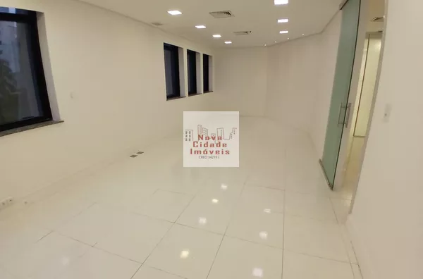 Itaim Bibi! Conjunto de 120 m² 4 salas 3 banhs. 2 vagas para venda e locação - Foto 4