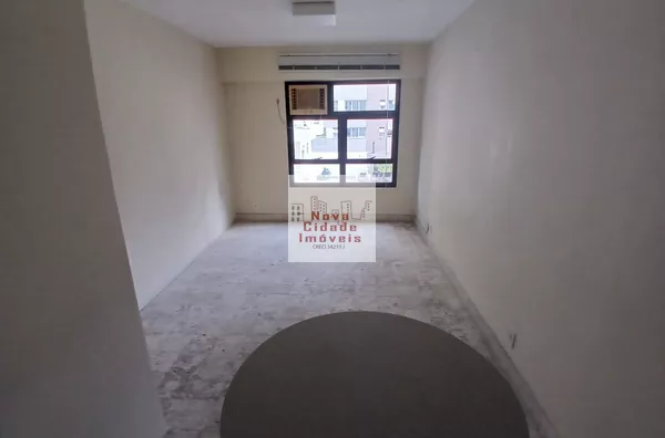 Vila Olímpia! Sala comercial de 32 m2  com divisória 1 banh 1 copa 1 vaga para aluguel - Foto 5