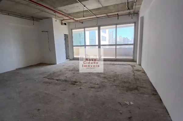Chácara Sto Antonio!!  Salas 68 m²  1 banh. 2 vagas  contra-piso para aluguel