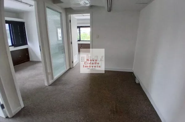 Brooklin! Sala comercial c/ 61 m² (3 salas e 2 banheiros) com 2 vagas para venda e locação - Foto 4
