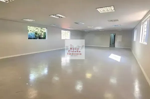 Vila Olímpia! Sobrado comercial com 423 m² (10 banheiros) e 3 vagas para locação