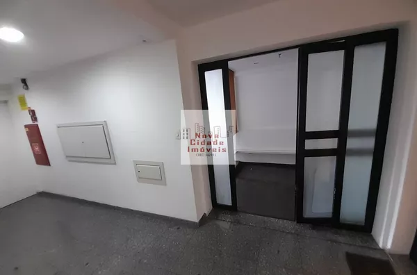 Vila Olímpia! Sala conjugada c/ 93 m² (2 banheiros e 2 vaqas) p/ locação - Foto 2