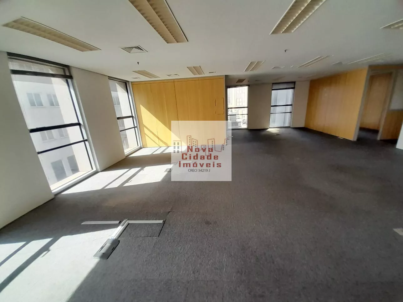 Chácara Sto Antônio! Sala comercial (270 m²) 6 salas, 4 banheiros e 6 vagas para locação - W2206_SA2716