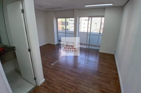 Vila Olímpia!!! Sala 64 m²  Reformado 3 banhs 2 vagas p/ locação